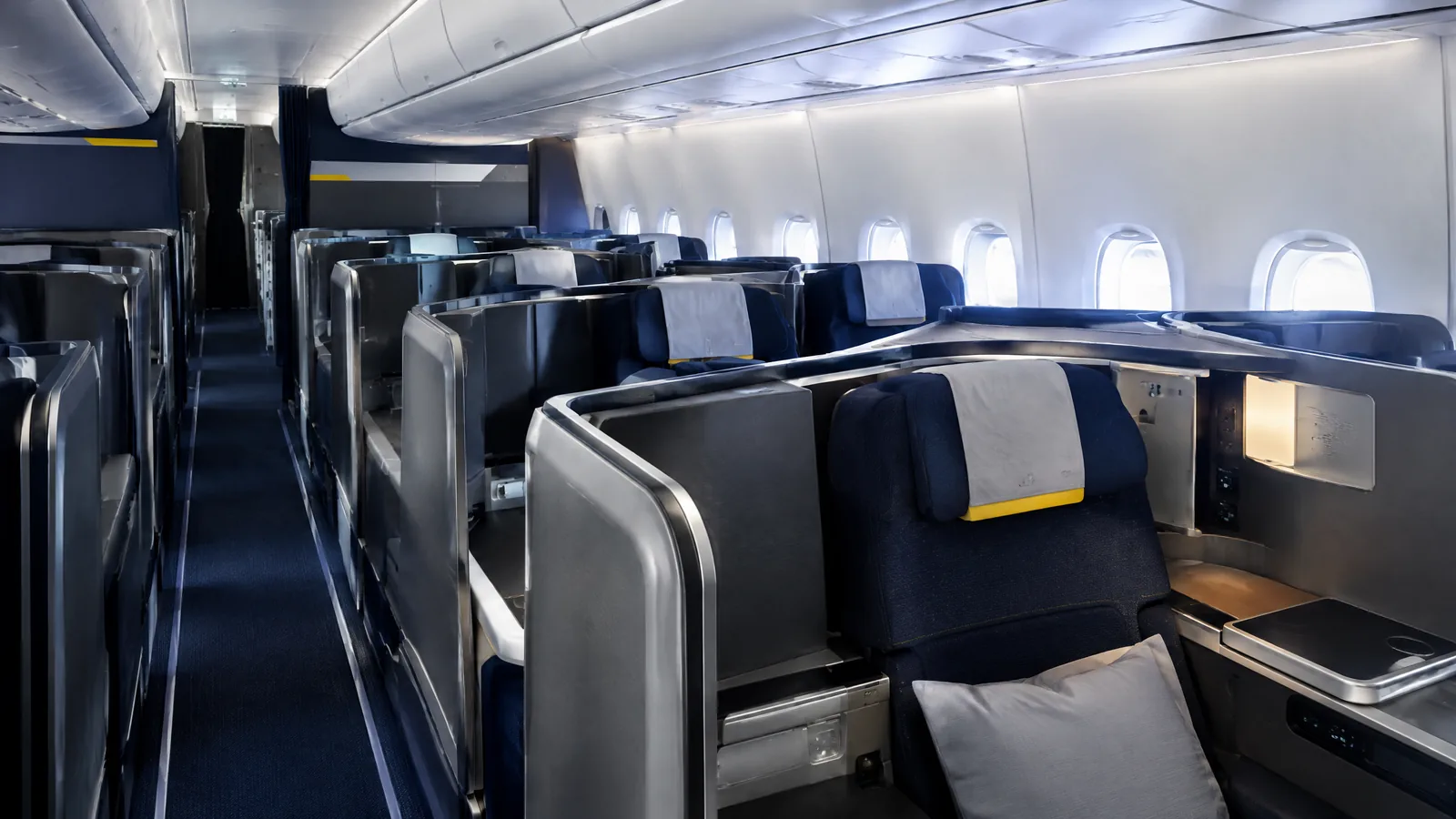 Khoang Thương gia minh họa theo nhận diện hãng: Lufthansa