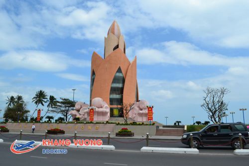 Tháp trầm hương