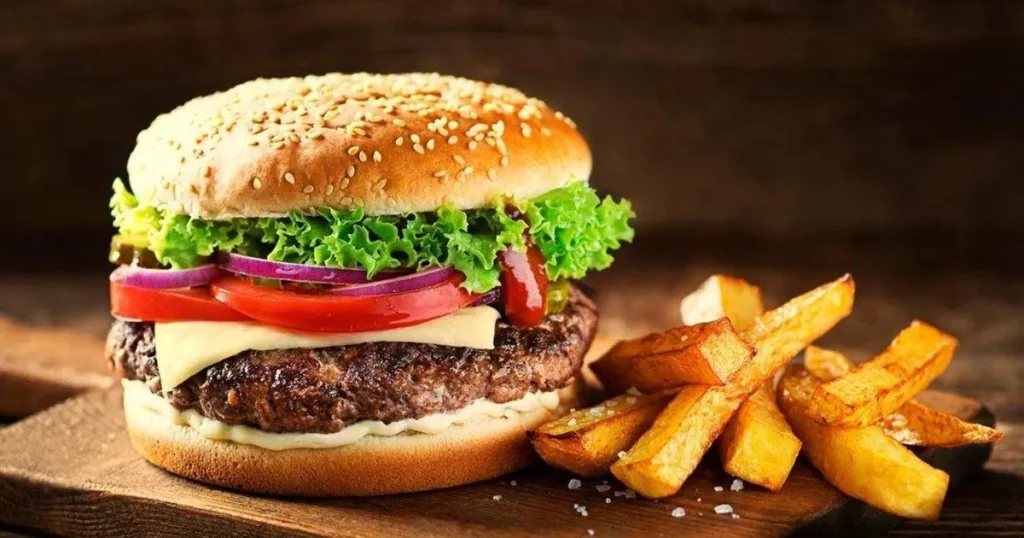 Hamburger được xem là biểu tượng ẩm thực của Mỹ