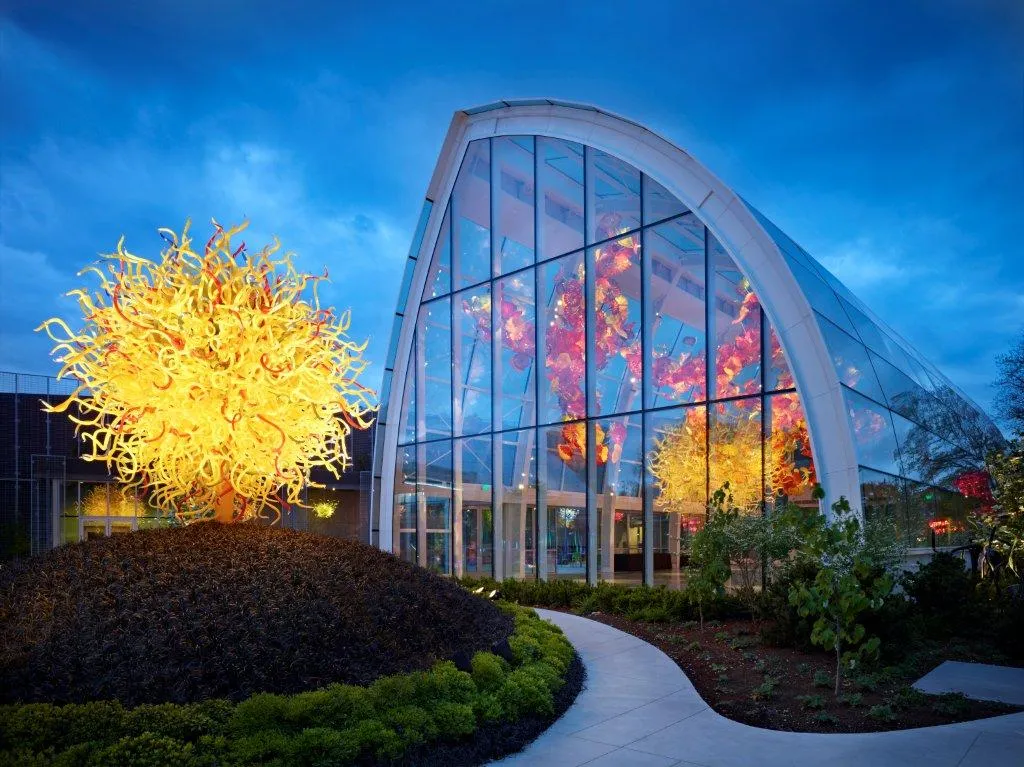 Thăm quan Chihuly Garden and Glass