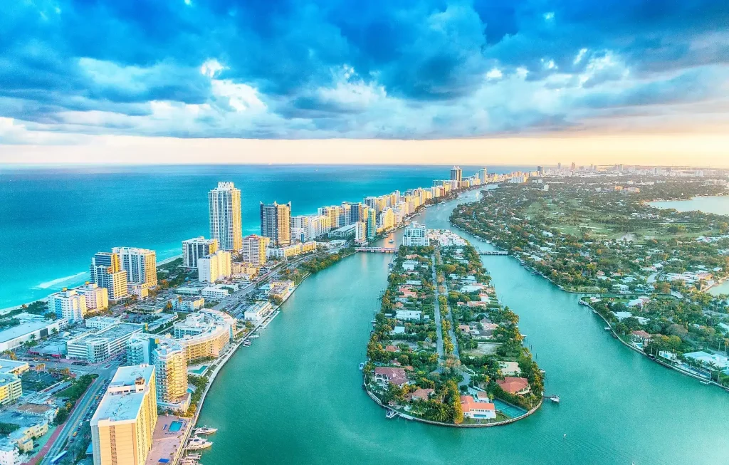Chỗ ở và di chuyển tại Miami tháng 8