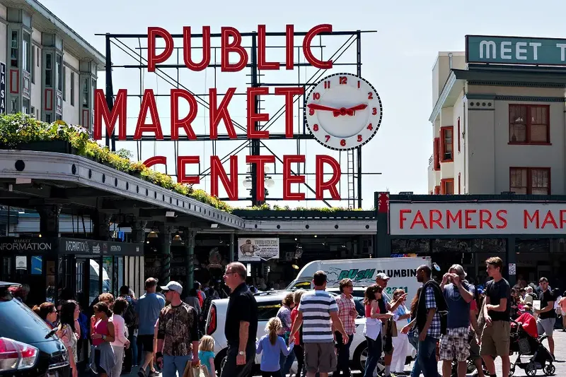 Khu chợ Pike Place nằm ở trung tâm thành phố Seattle